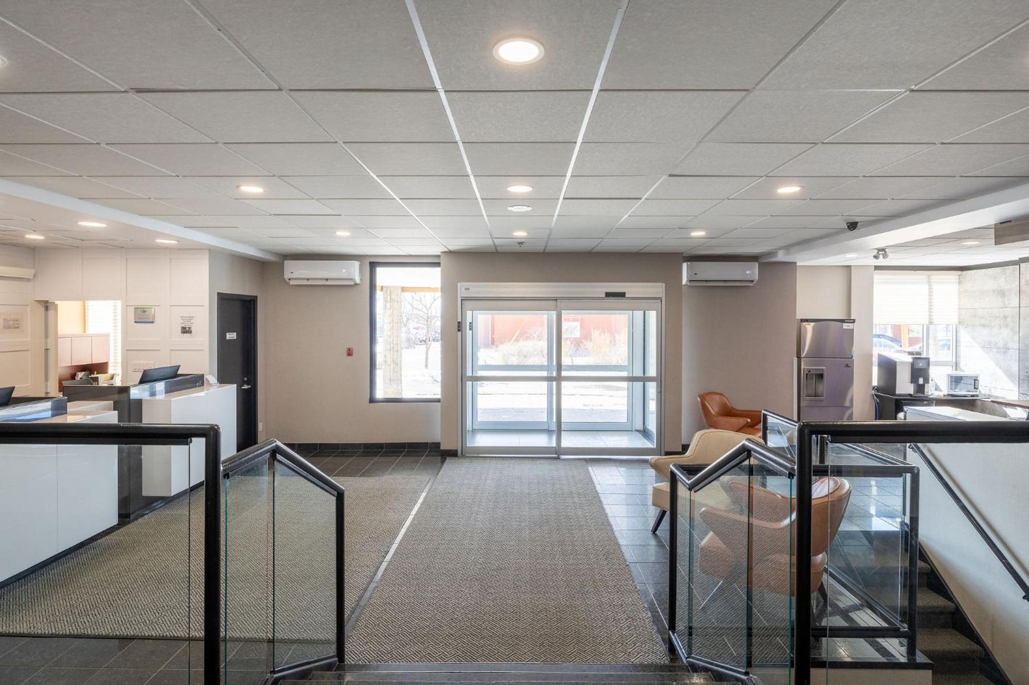 Repotel Aeroport Quebec ภายนอก รูปภาพ